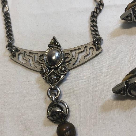 Vintage Necklace with Clip on Earrings Silver Tone - Picture 4 of 15